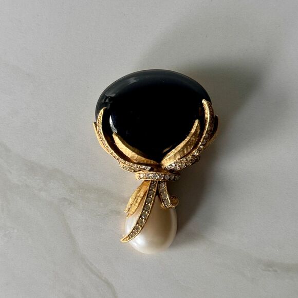 Vintage Designer Oscar de la Renta Black Glass Pearl Facet Crystal Dangle Brooch - Picture 1 of 14